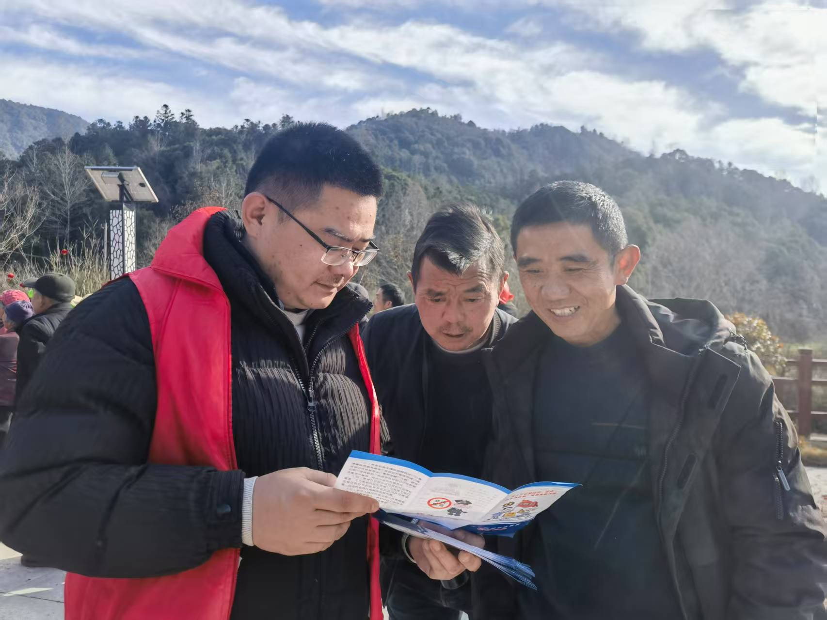 1737595723536043379.jpg 2.jpg